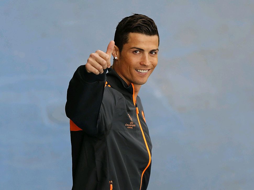 孙兴慜：我不会在冬窗租借回欧洲；作为前锋进球比吃饭还重要（孙兴慜拒冬窗租借回欧洲：身为前锋，进球比吃饭更重要）