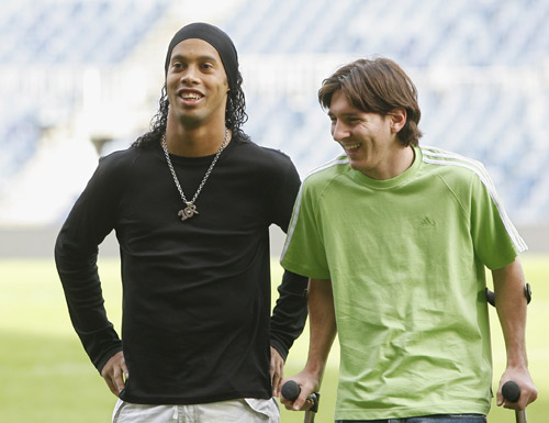 B8教练maddened签证到期离开匈牙利，无缘生死局战NaVi（B8教练maddened因签证到期被迫离开匈牙利，缺席对NaVi的生死战）