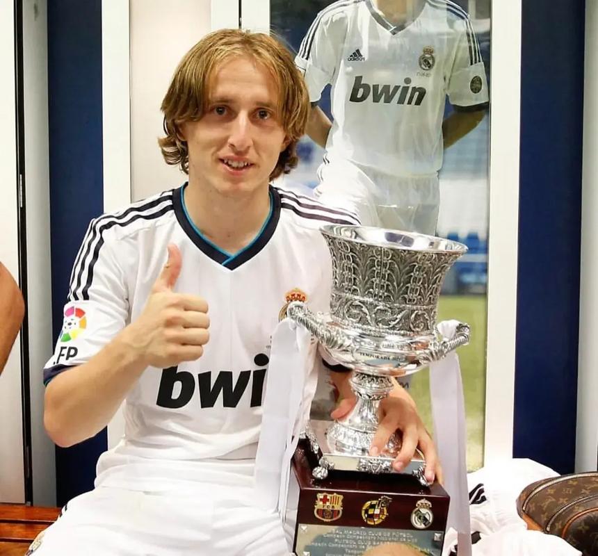 图片报：西媒报道凯恩与巴萨传闻无确凿依据，拜仁会和他续约（《图片报》：西媒炒作凯恩投巴萨无实锤，拜仁将与其续约）